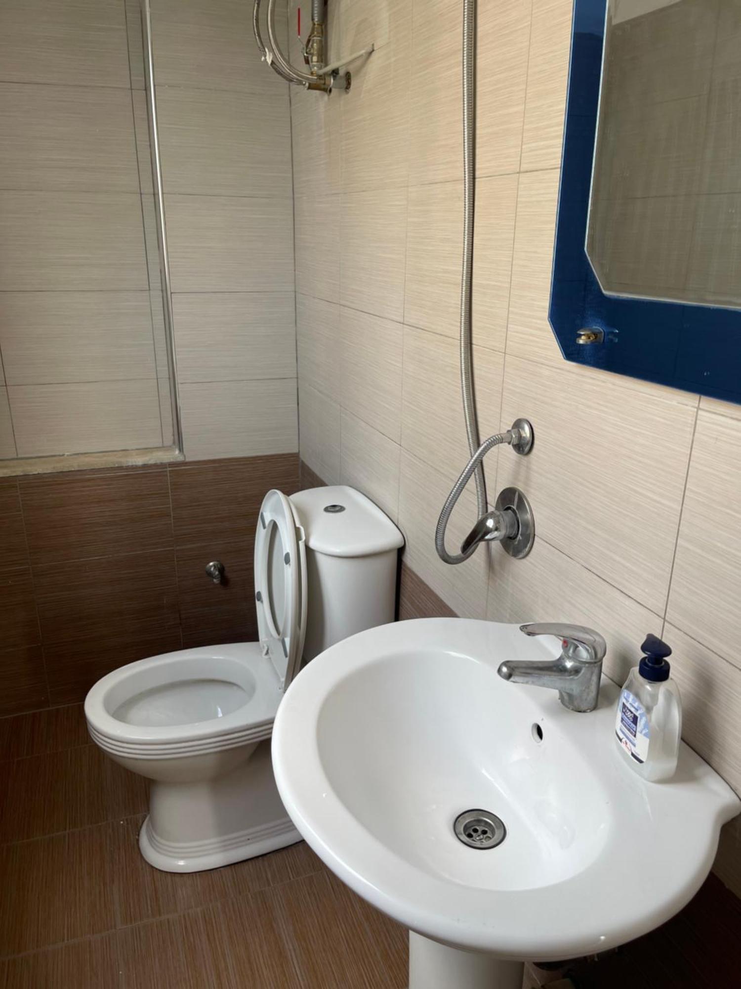 Marra'S Rooms Дуррес Екстер'єр фото